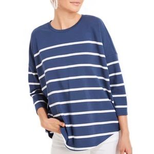 Vineyard Vines deluxe striped top size Large